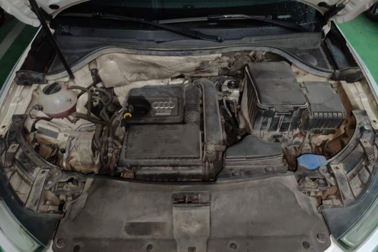 Used Audi Q3 2015 30 TFSI Comfort Model Engine Bay