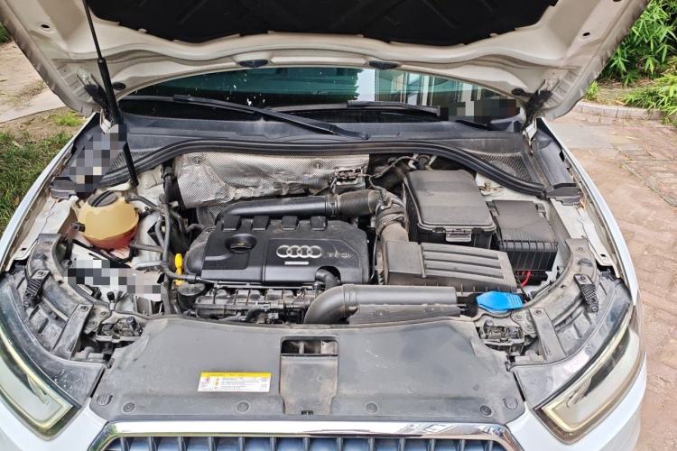 Used Audi Q3 2015 35 TFSI Comfort Model Engine Bay