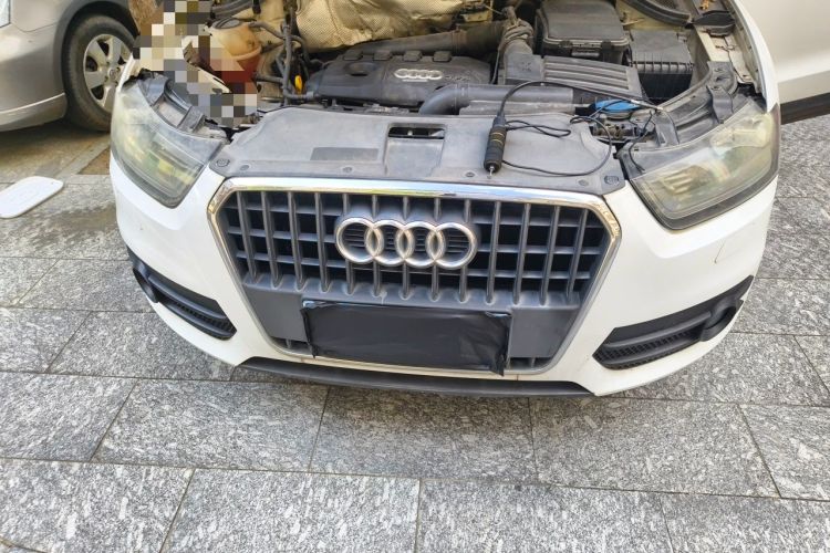 Used Audi Q3 2015 35 TFSI Ambition Edition Engine Bay