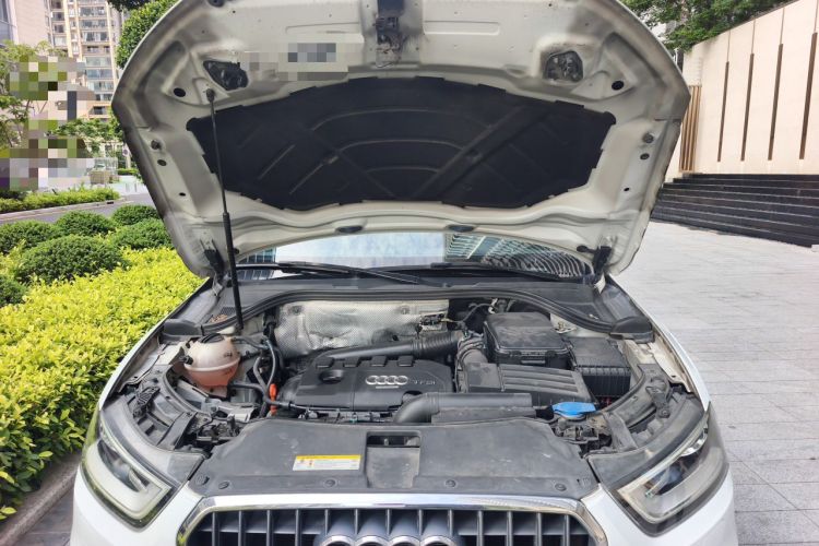 Used Audi Q3 2015 35 TFSI Comfort Model Engine Bay