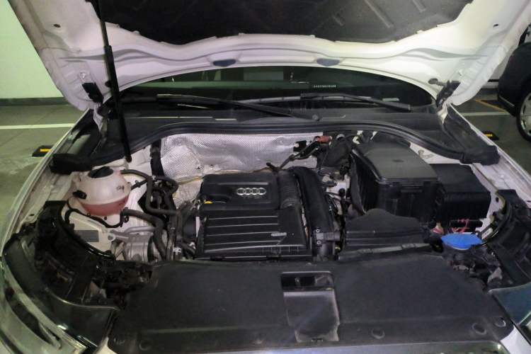 Used Audi Q3 2015 30 TFSI Comfort Model Engine Bay