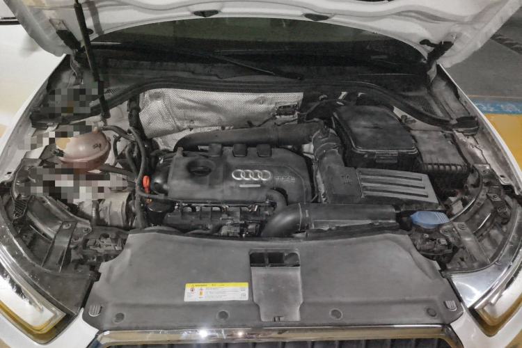 Used Audi Q3 2015 35 TFSI Comfort Model Engine Bay