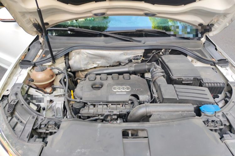 Used Audi Q3 2015 35 TFSI Ambition Edition Engine Bay