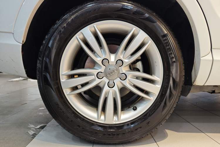 Used Audi Q3 2015 35 TFSI Millionth Anniversary Comfort Model Exterior 1