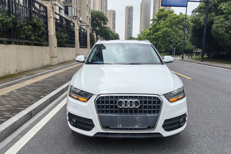 Used Audi Q3 2015 30 TFSI Ambition Edition Exterior 1