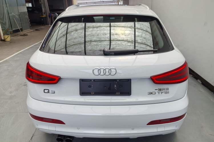 Used Audi Q3 2015 30 TFSI Comfort Model Exterior 10