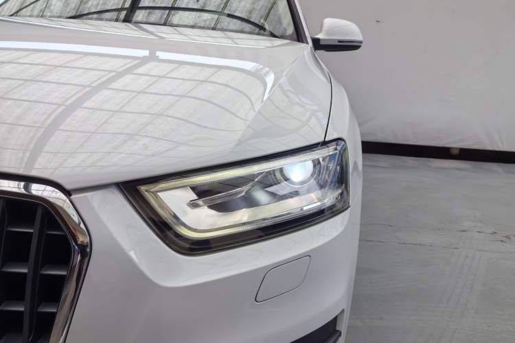 Used Audi Q3 2015 30 TFSI Comfort Model Exterior 2