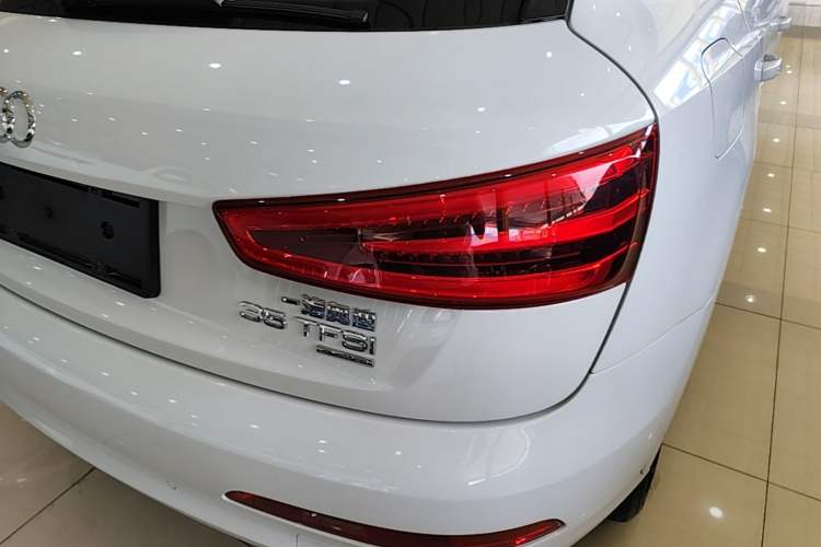 Used Audi Q3 2015 35 TFSI quattro Technology Edition Exterior 3