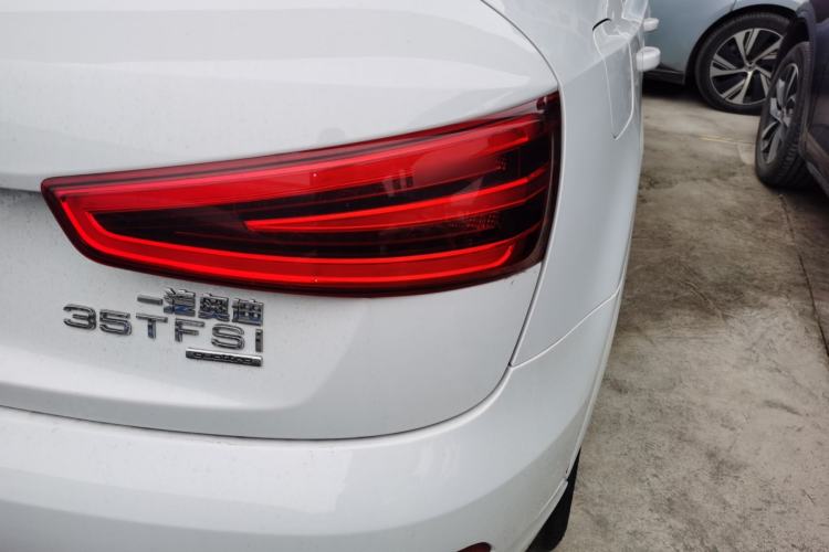 Used Audi Q3 2015 35 TFSI quattro Millionth Anniversary Edition Exterior 3