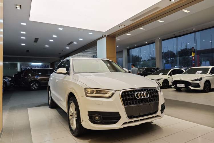 Used Audi Q3 2015 35 TFSI Millionth Anniversary Comfort Model Exterior 3