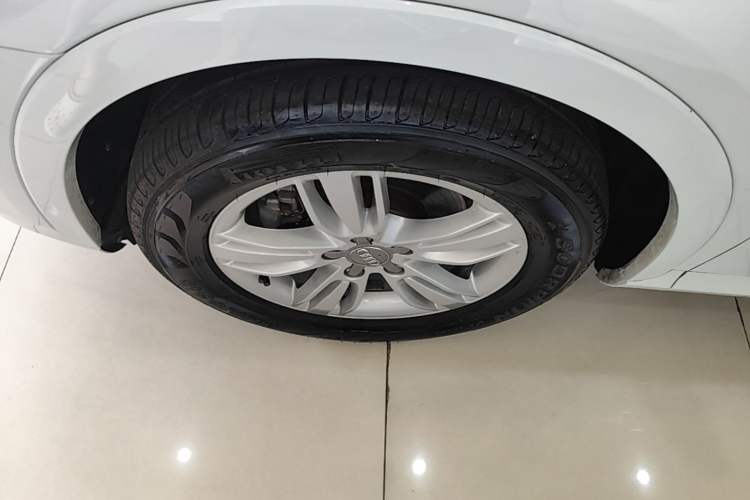 Used Audi Q3 2015 35 TFSI quattro Technology Edition Exterior 4