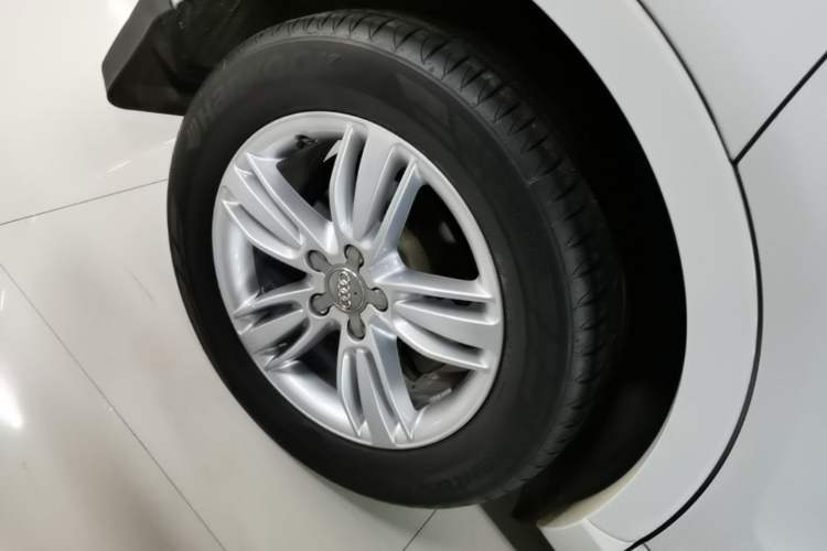 Used Audi Q3 2015 35 TFSI quattro Technology Edition Exterior 5