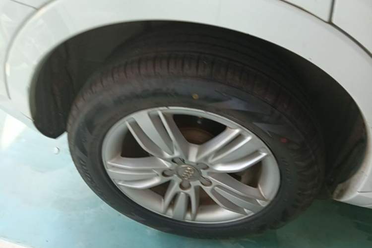 Used Audi Q3 2015 35 TFSI Comfort Model Exterior 5