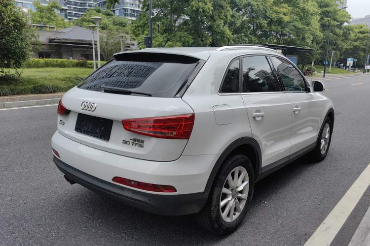 Used Audi Q3 2015 30 TFSI Ambition Edition Exterior 5