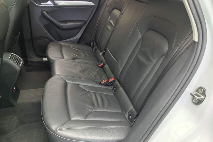 Used Audi Q3 2015 30 TFSI Comfort Model Exterior 6
