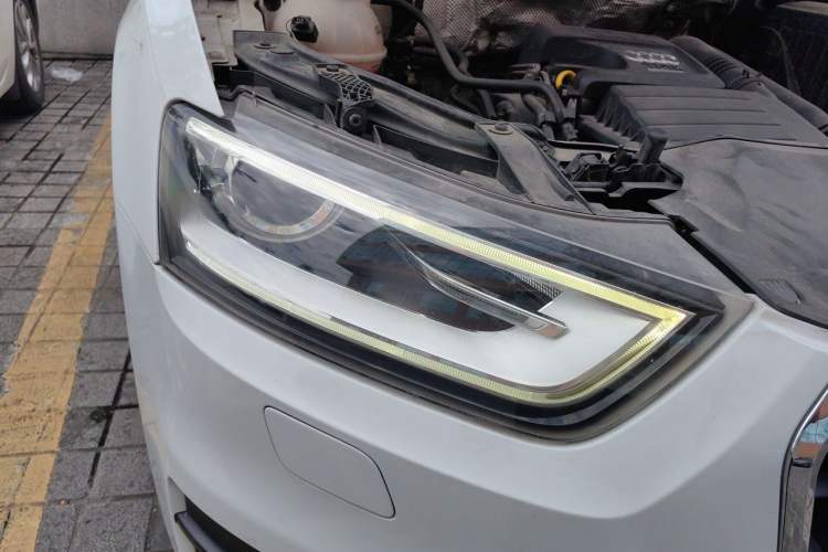 Used Audi Q3 2015 30 TFSI Comfort Model Exterior 6