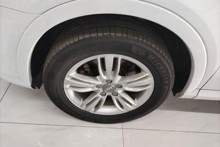 Used Audi Q3 2015 35 TFSI Comfort Model Exterior 7
