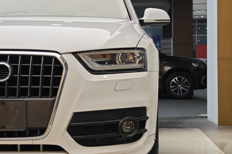 Used Audi Q3 2015 35 TFSI Millionth Anniversary Comfort Model Exterior 9
