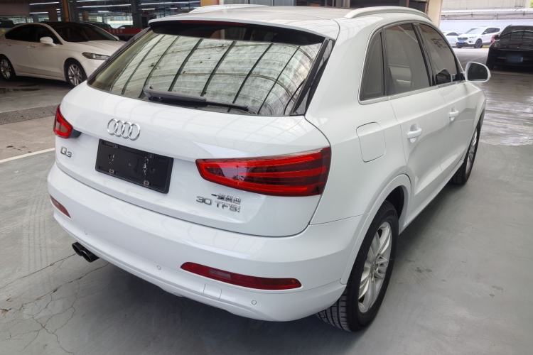 Used Audi Q3 2015 30 TFSI Comfort Model Exterior 9