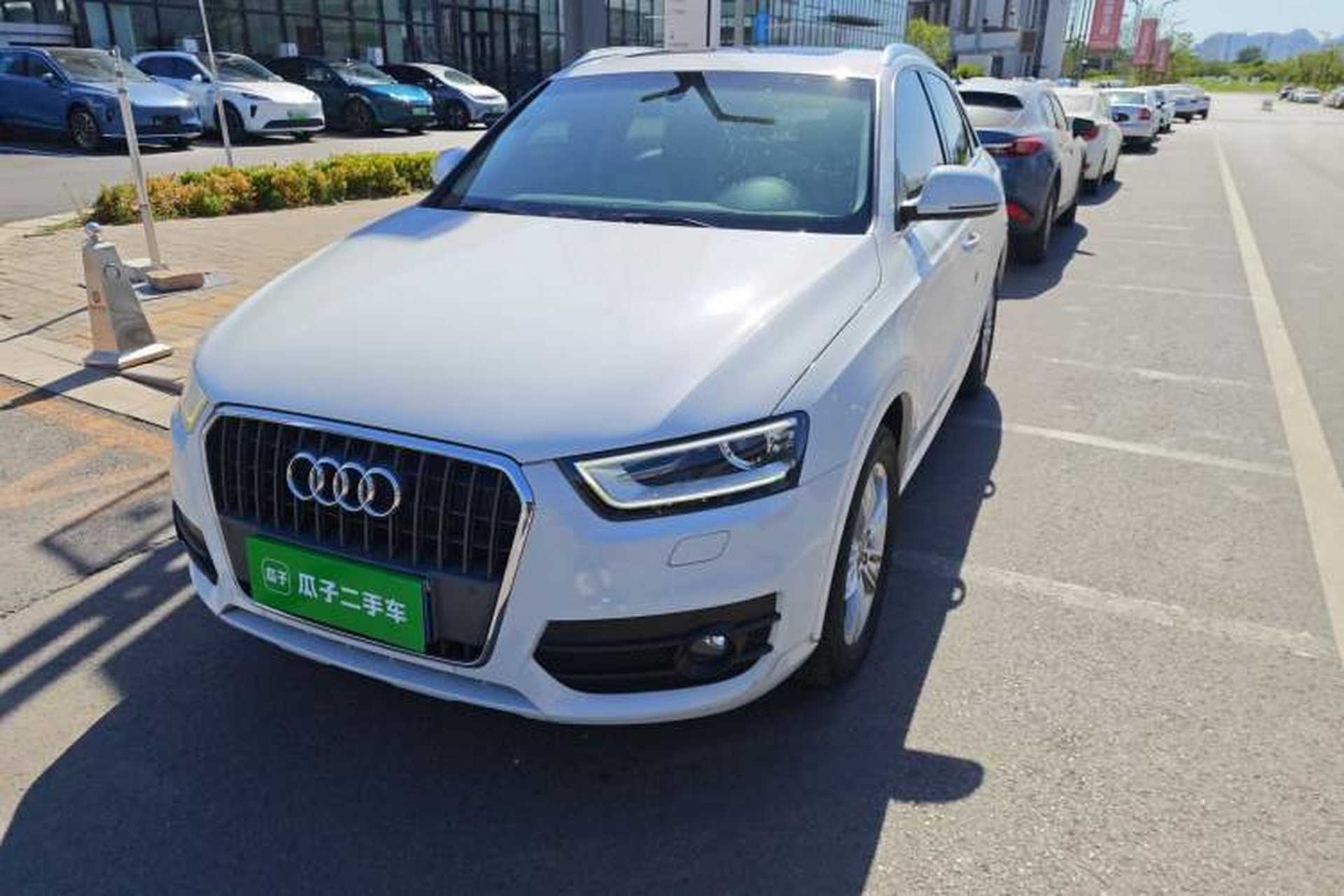 Used Audi Q3 2015 35 TFSI quattro Technology Edition Front Left 45 Deg