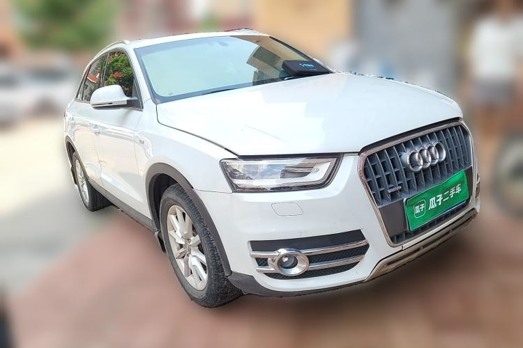 Used Audi Q3 2015 35 TFSI Ambition Edition Front Right 45 Deg