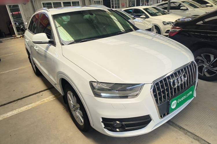 Used Audi Q3 2015 35 TFSI Ambition Edition Front Right 45 Deg