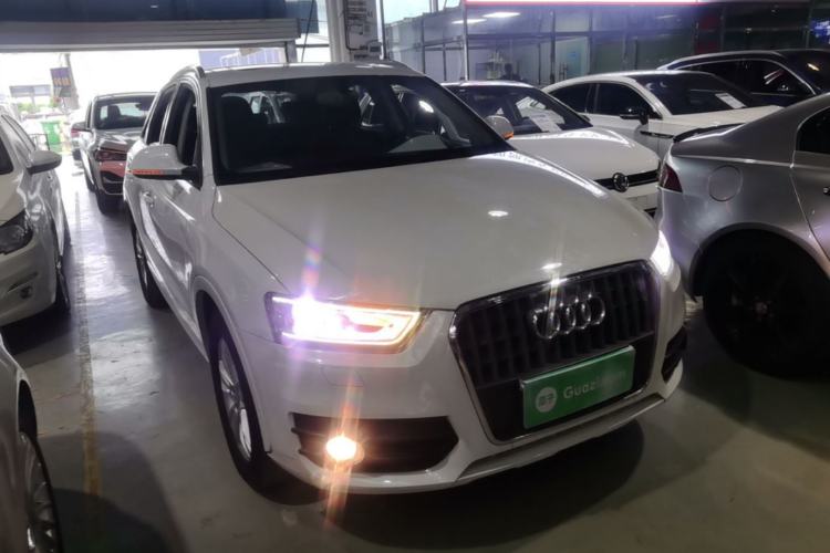 Used Audi Q3 2015 35 TFSI quattro Technology Edition Front Right 45 Deg