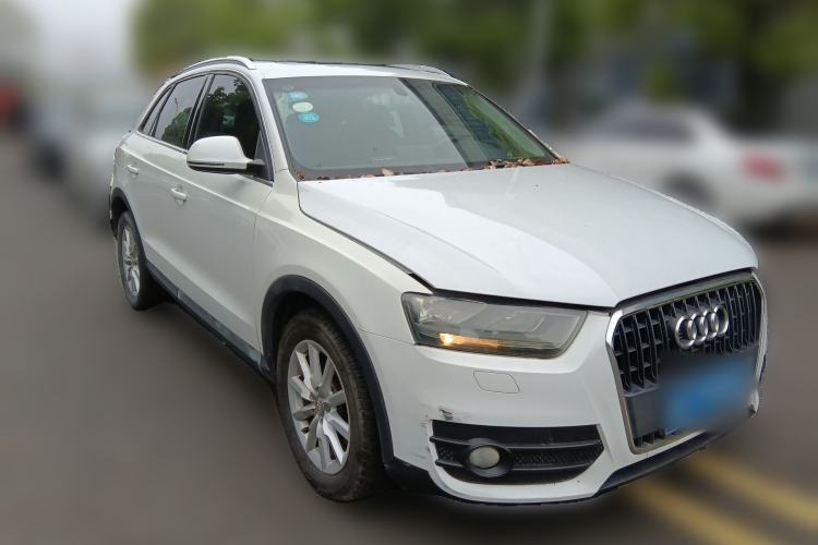 Used Audi Q3 2015 30 TFSI Ambition Edition Front Right 45 Deg