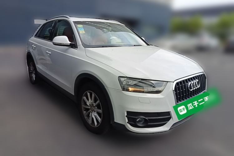 Used Audi Q3 2015 30 TFSI Ambition Edition Front Right 45 Deg