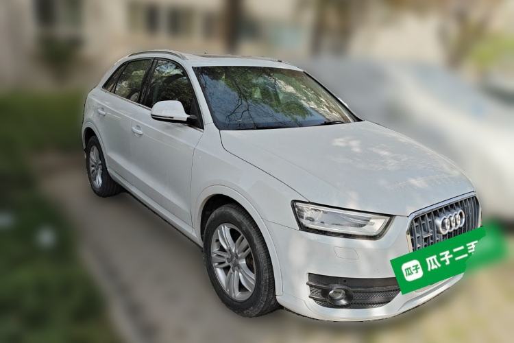 Used Audi Q3 2015 35 TFSI quattro Technology Edition Front Right 45 Deg