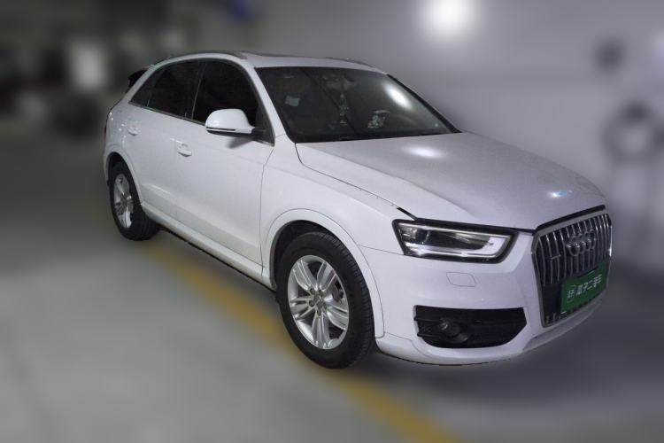Used Audi Q3 2015 35 TFSI quattro Technology Edition Front Right 45 Deg