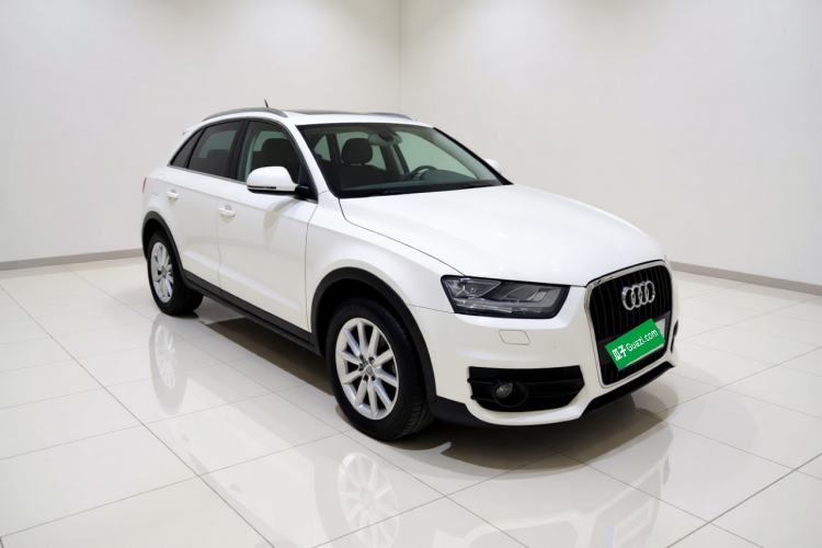 Used Audi Q3 2015 35 TFSI Ambition Edition Front Right 45 Deg