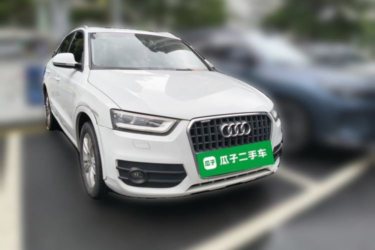 Used Audi Q3 2015 35 TFSI quattro Technology Edition Front Right 45 Deg