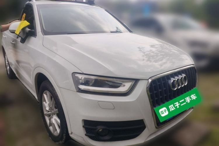 Used Audi Q3 2015 30 TFSI Ambition Edition Front Right 45 Deg