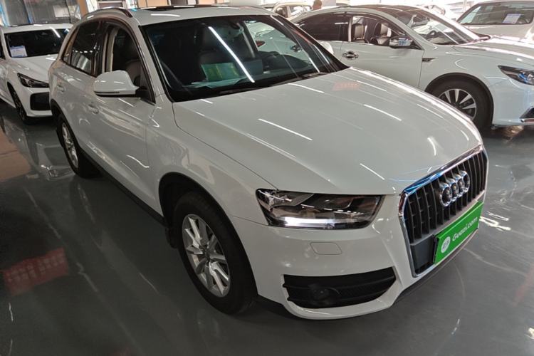 Used Audi Q3 2015 35 TFSI Ambition Edition Front Right 45 Deg
