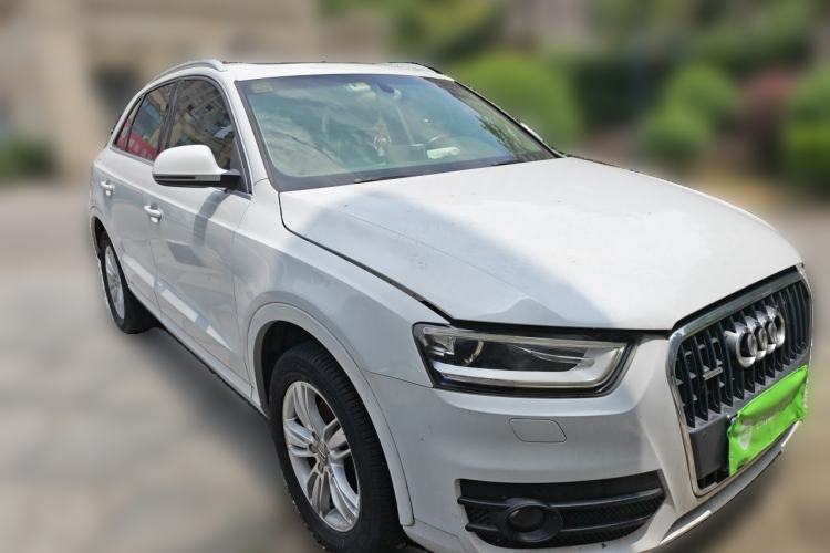 Used Audi Q3 2015 35 TFSI quattro Technology Edition Front Right 45 Deg