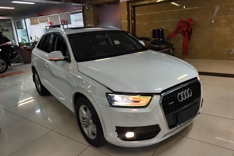 Used Audi Q3 2015 35 TFSI quattro Technology Edition Front Right 45 Deg