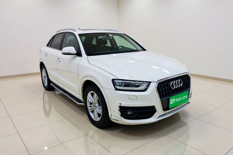 Used Audi Q3 2015 30 TFSI Comfort Model Front Right 45 Deg