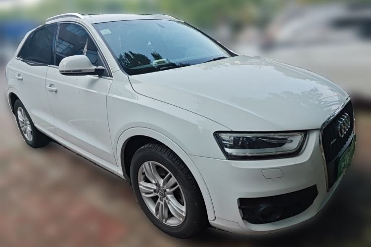 Used Audi Q3 2015 35 TFSI quattro Technology Edition Front Right 45 Deg