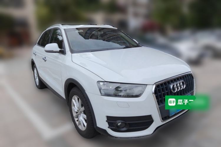 Used Audi Q3 2015 30 TFSI Ambition Edition Front Right 45 Deg
