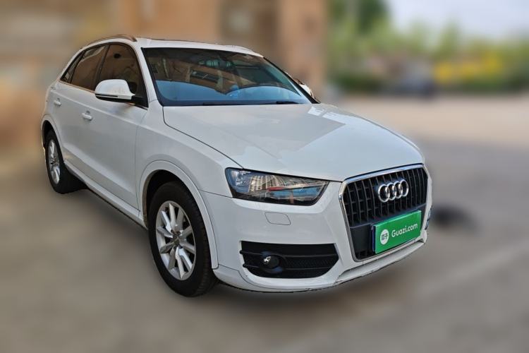 Used Audi Q3 2015 35 TFSI Ambition Edition Front Right 45 Deg