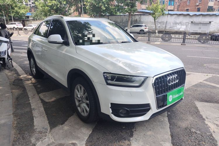 Used Audi Q3 2015 30 TFSI Comfort Model Front Right 45 Deg