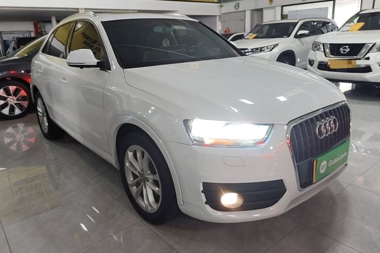 Used Audi Q3 2015 30 TFSI Ambition Edition Front Right 45 Deg