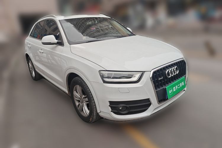 Used Audi Q3 2015 35 TFSI quattro Technology Edition Front Right 45 Deg
