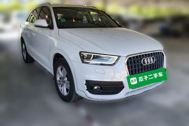 Used Audi Q3 2015 35 TFSI Comfort Model Front Right 45 Deg
