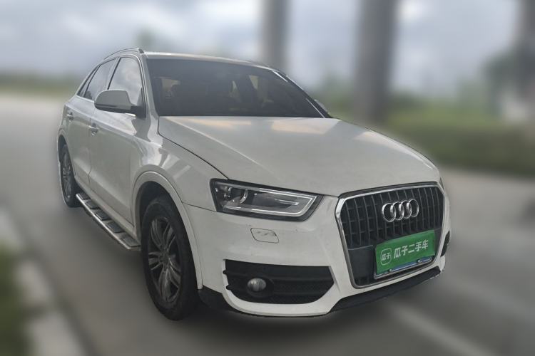 Used Audi Q3 2015 35 TFSI Comfort Model Front Right 45 Deg