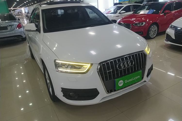 Used Audi Q3 2015 35 TFSI quattro Technology Edition Front Right 45 Deg