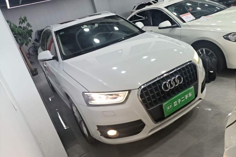 Used Audi Q3 2015 35 TFSI Millionth Anniversary Comfort Model Front Right 45 Deg