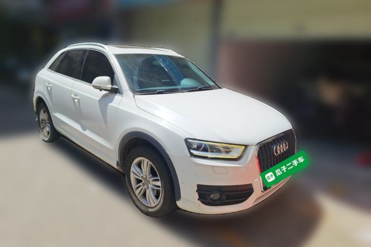 Used Audi Q3 2015 35 TFSI Comfort Model Front Right 45 Deg