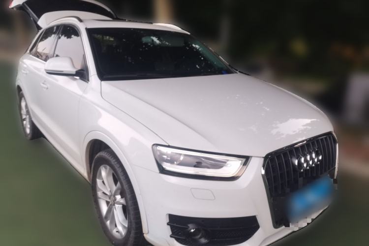 Used Audi Q3 2015 30 TFSI Comfort Model Front Right 45 Deg